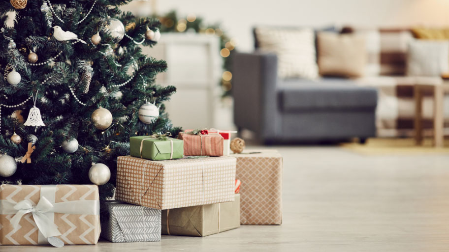 holiday home decor - Holiday Pest Prevention Tips